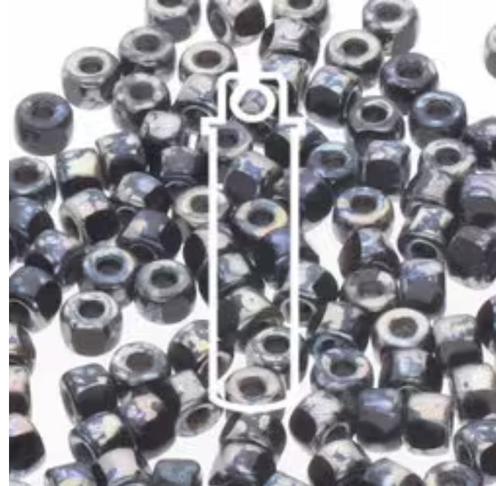 Matubo 6/0 3 Cut Beads